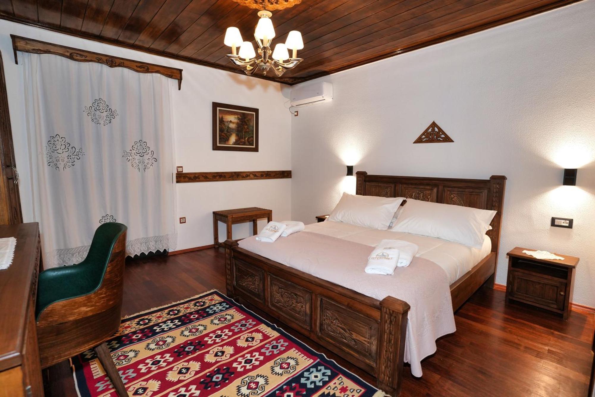City Street Hotel Gjirokaster Bilik gambar