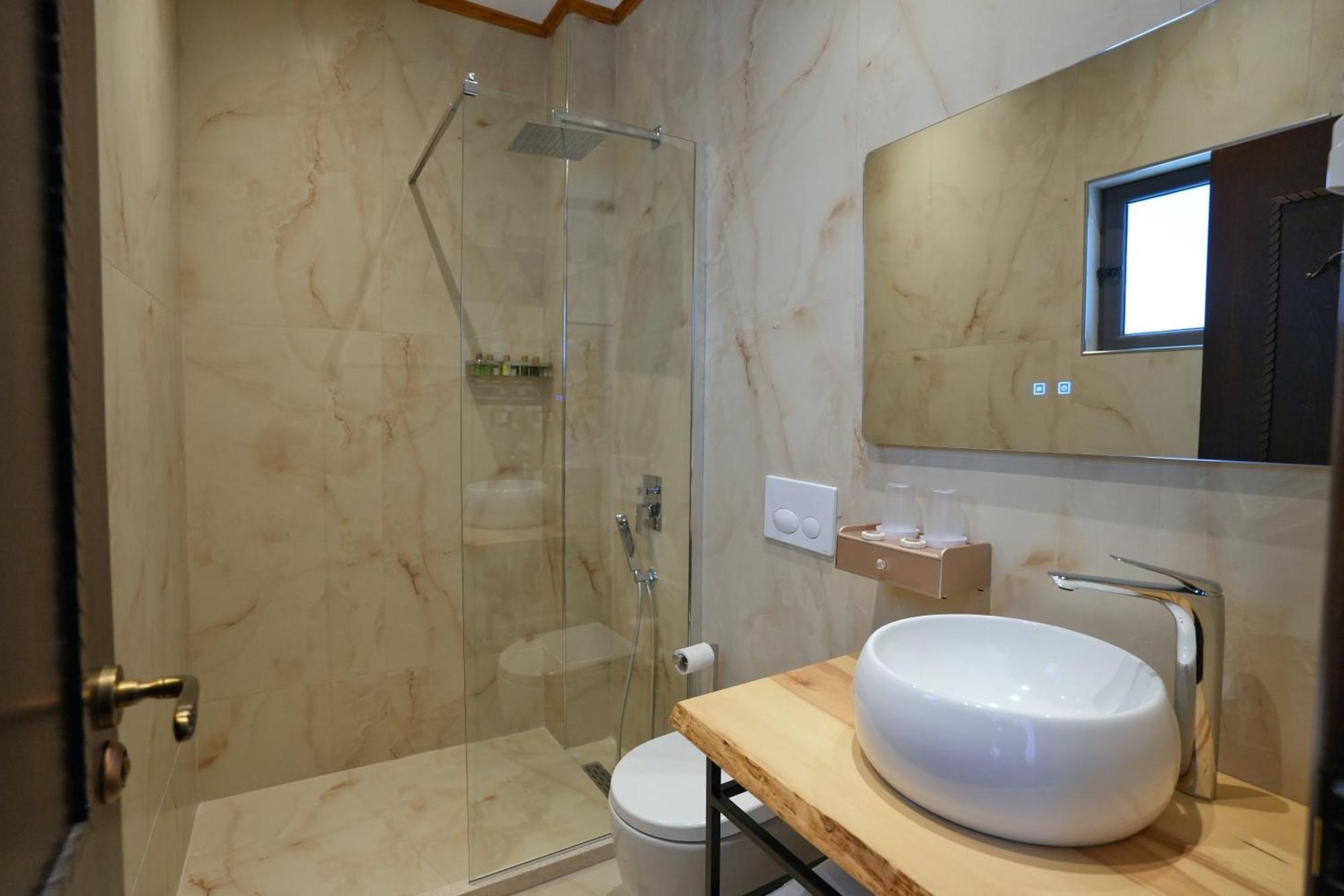 City Street Hotel Gjirokaster Luaran gambar