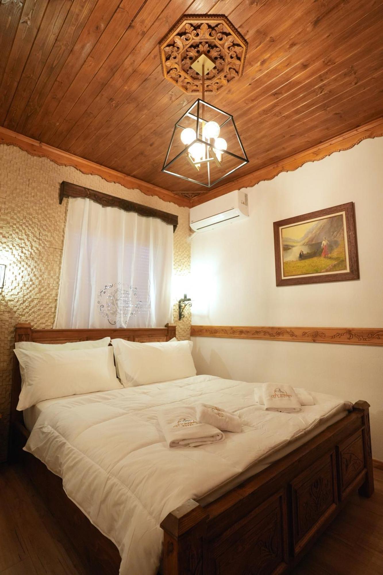 City Street Hotel Gjirokaster Luaran gambar