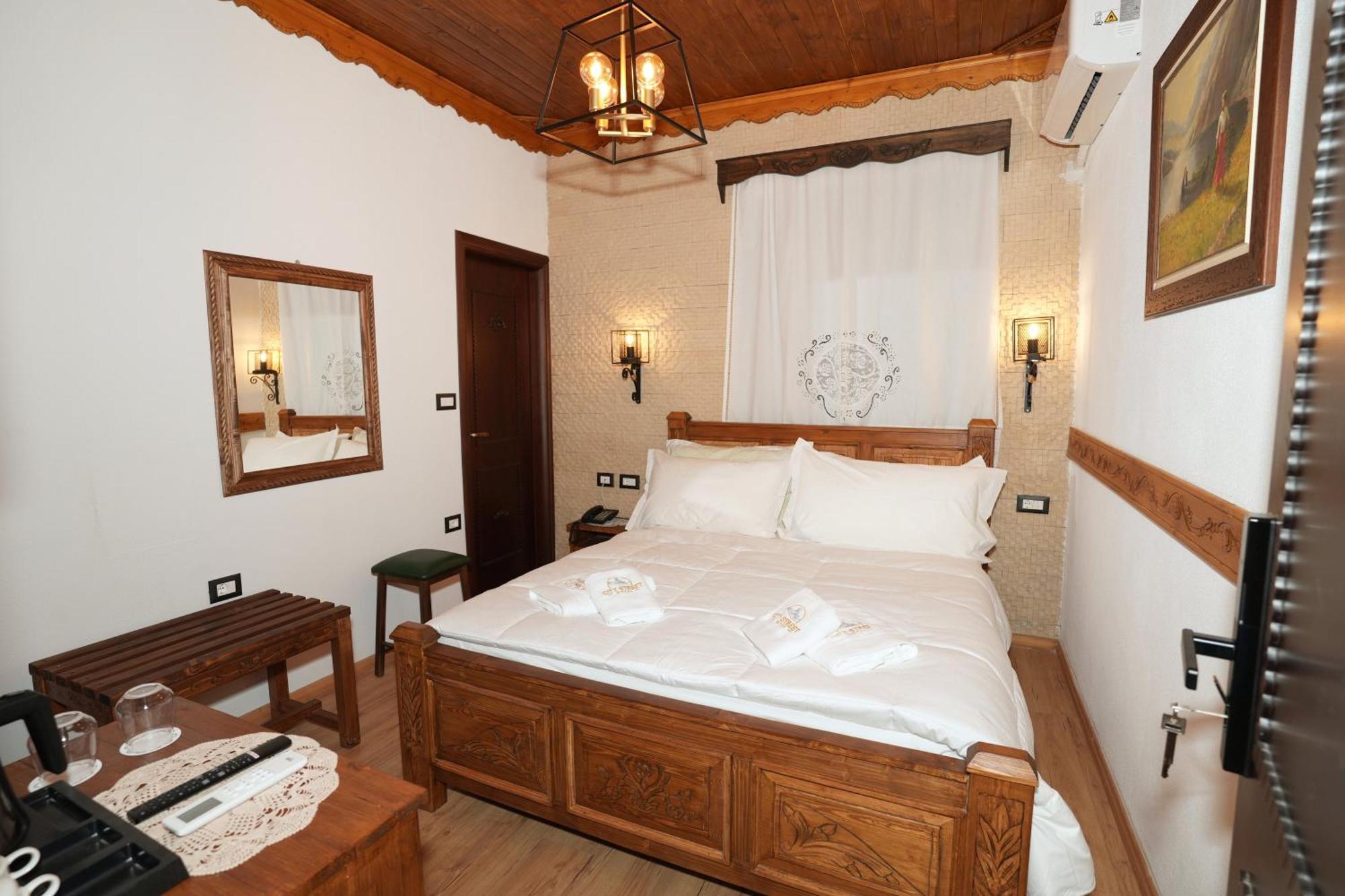 City Street Hotel Gjirokaster Luaran gambar