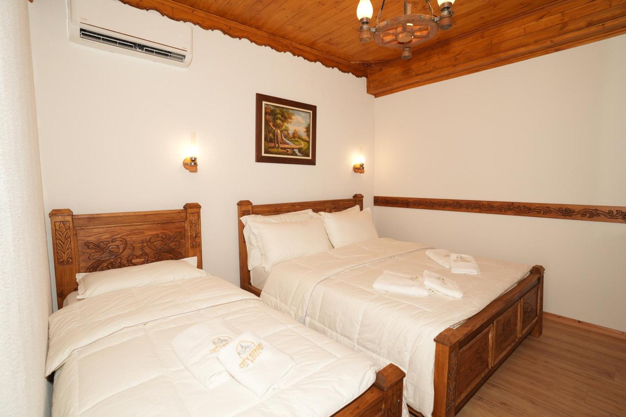 City Street Hotel Gjirokaster Bilik gambar