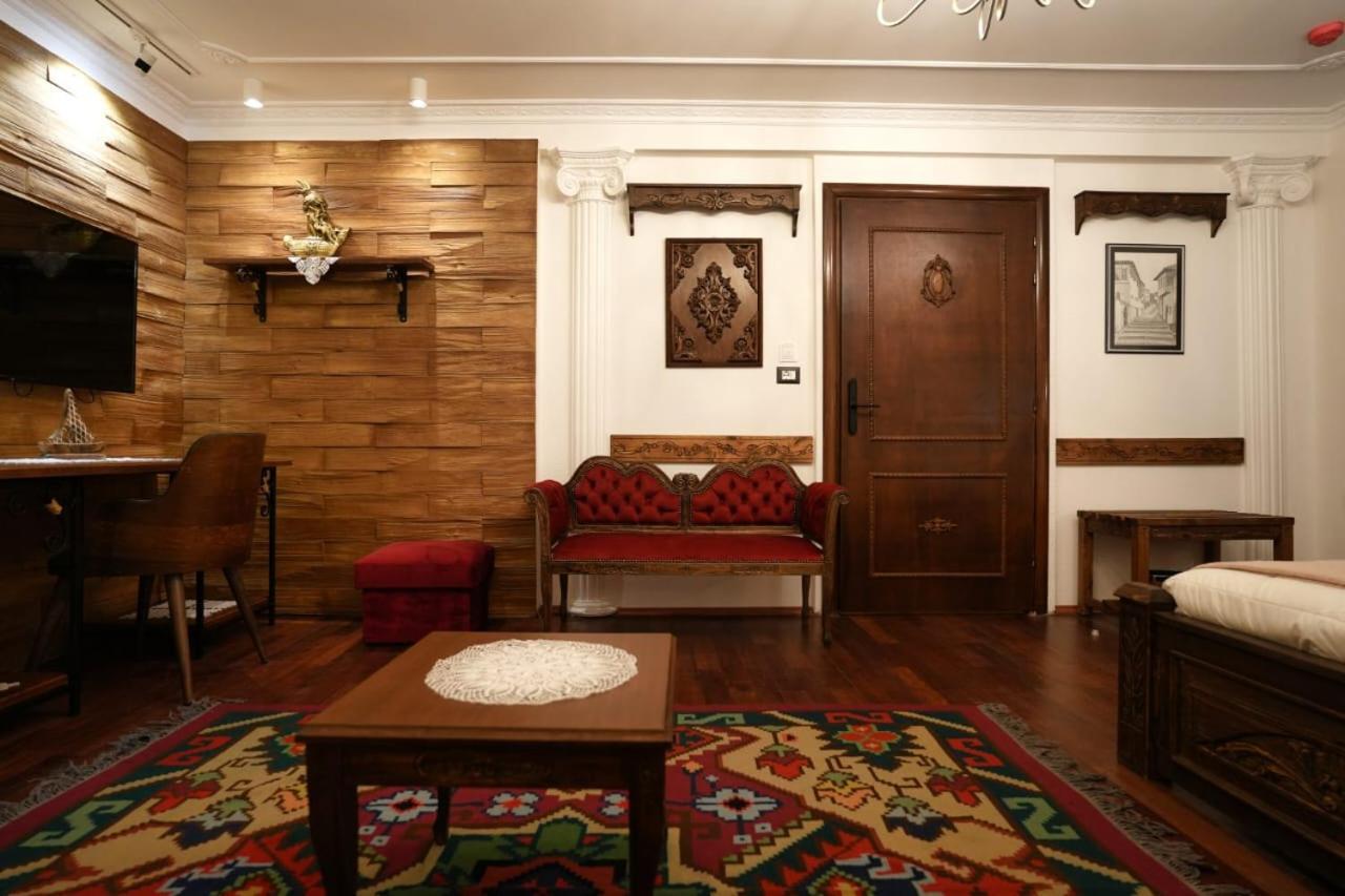 City Street Hotel Gjirokaster Luaran gambar