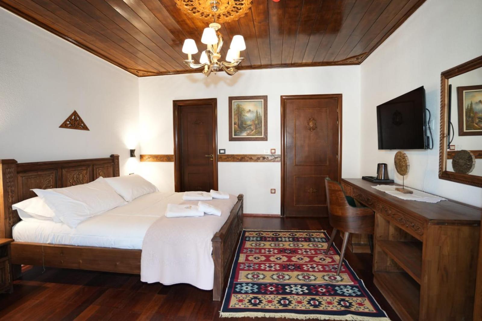 City Street Hotel Gjirokaster Luaran gambar